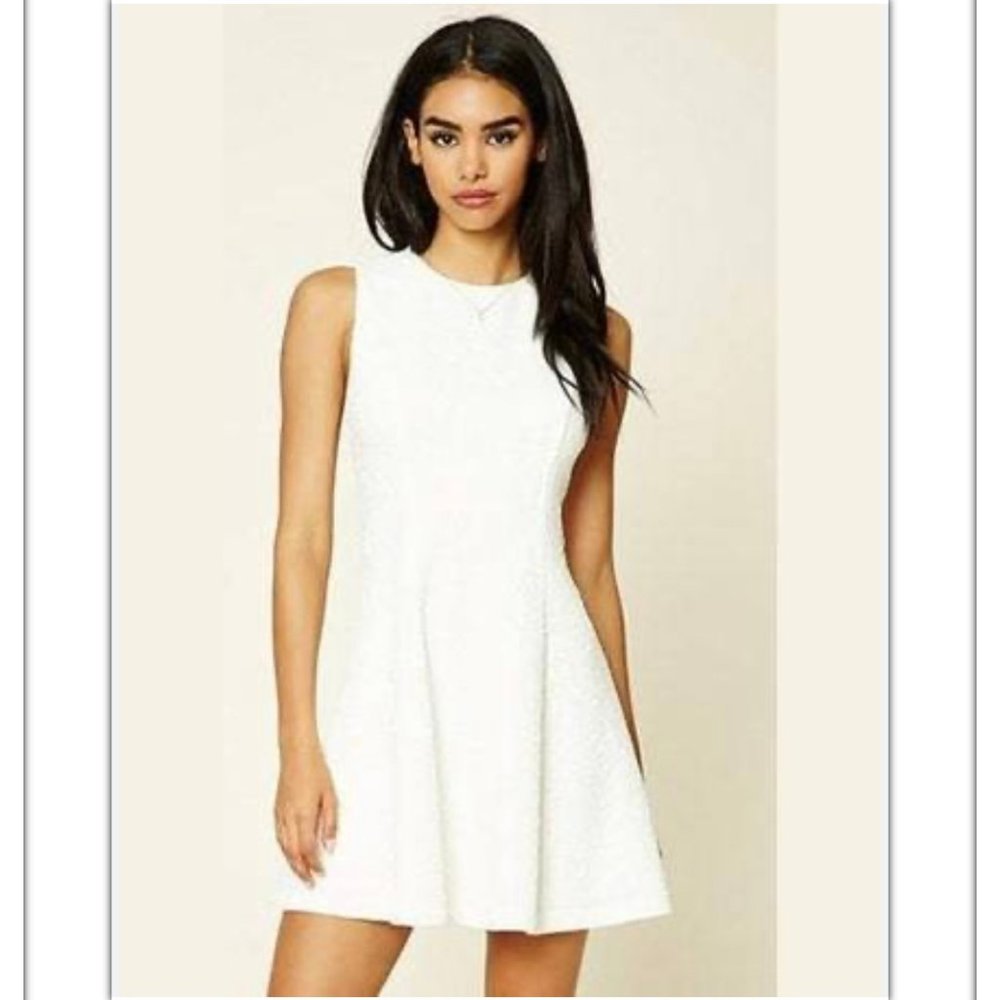 Forever 21 Size S White Fit and Flare Mini Dress Stretchy Textured Fabric